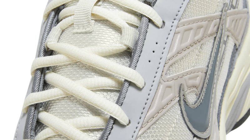 Nike Initiator Light Bone Smoke Grey Side Closeup