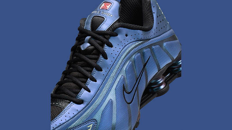 Nike Shox R4 Iridescent HQ3446-001 tongue