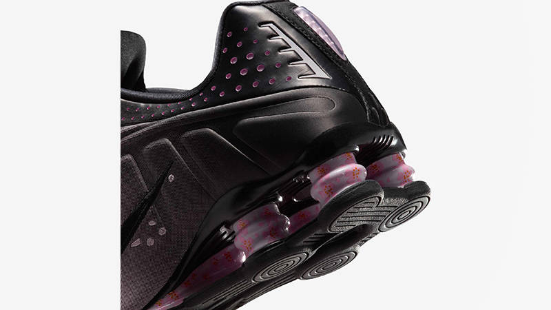 Nike Shox R4 Sakura IB8872-600 heel