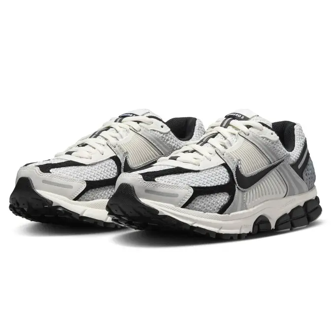 Nike Zoom Vomero 5 Photon Dust Black Front