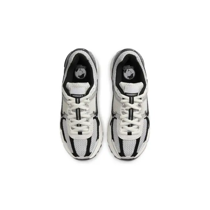 Nike Zoom Vomero 5 Photon Dust Black Middle
