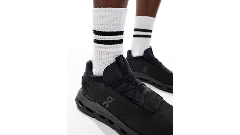 ON Cloudnova 2 Black side