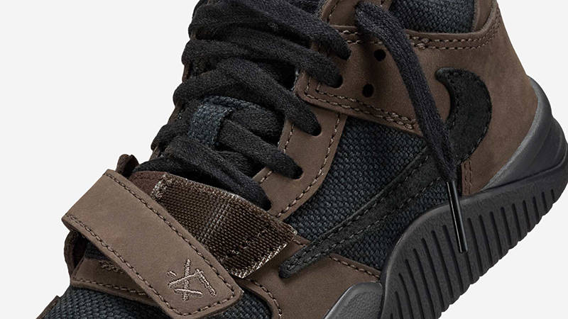 Travis Scott x Jordan Jumpman Jack Trainer PS Dark Mocha FJ2851-204 Detail