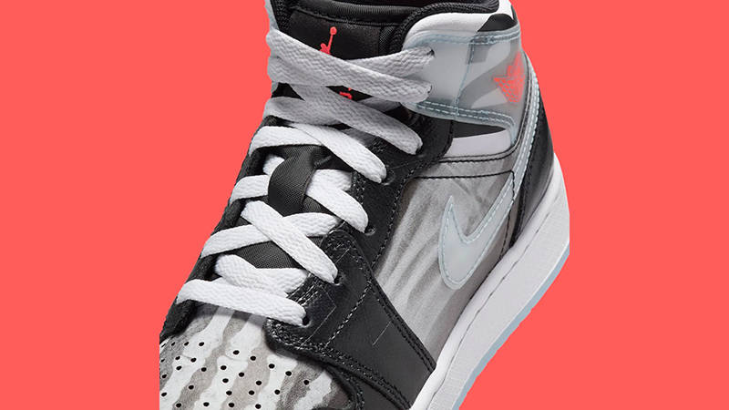Air Jordan 1 Mid X-Ray tongue