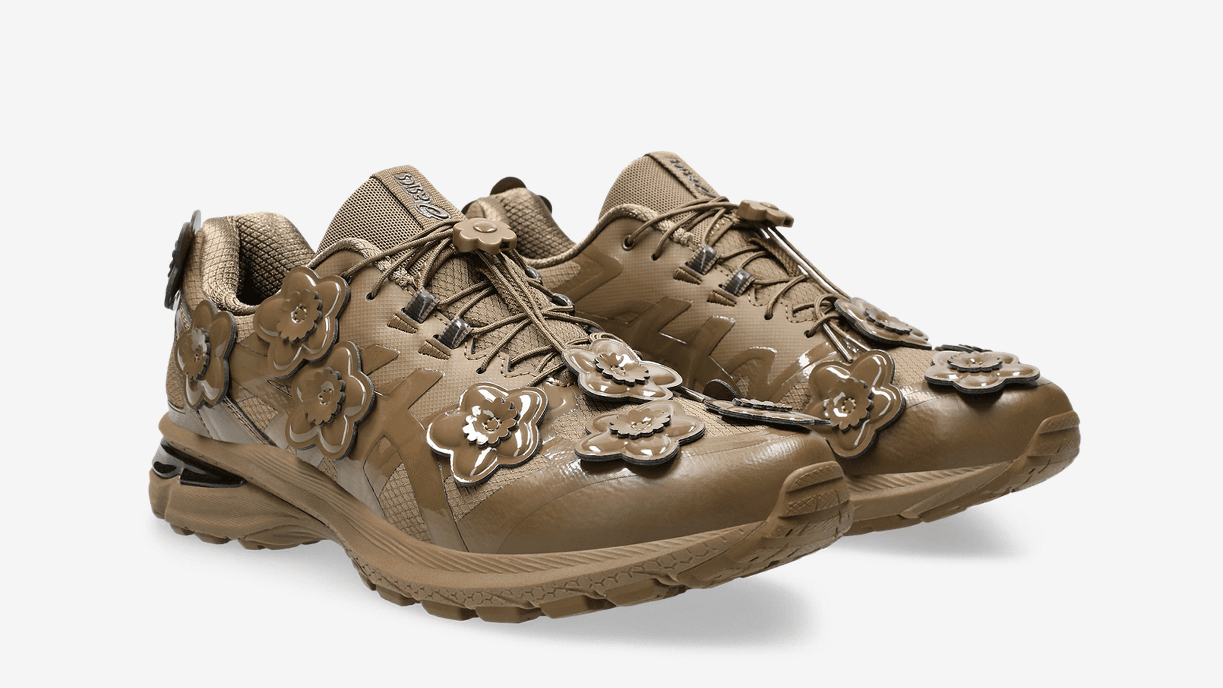 Cecilie Bahnsen x ASICS Gel-Terrain Flower Pack Brown