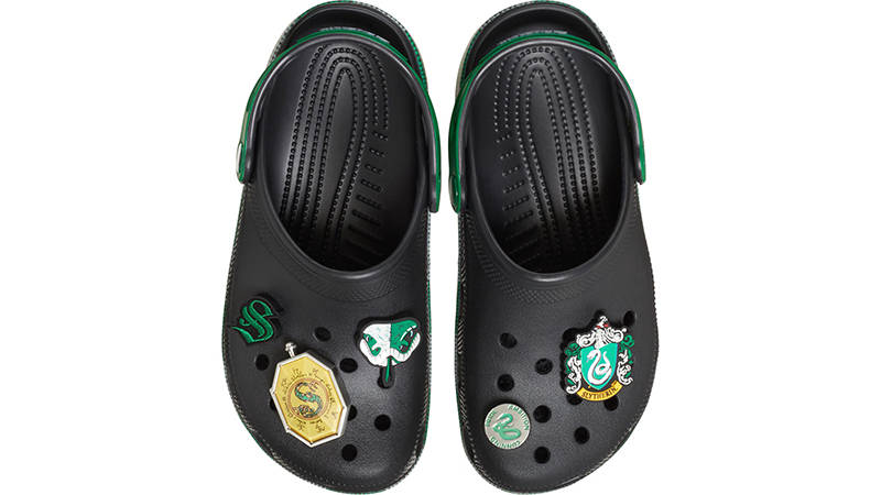 Harry Potter x Crocs Classic Clog Slytherin 210527-90H middle