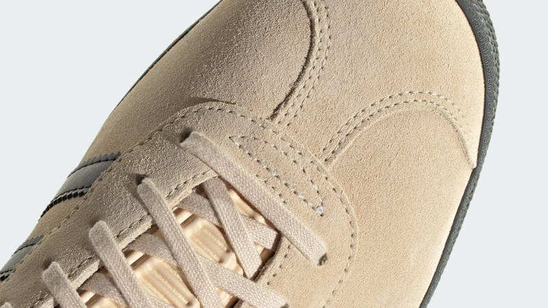 Lionel Messi x adidas Gazelle Triunfo Dorado Top