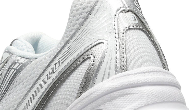 New Balance 740 White Grey Closeup