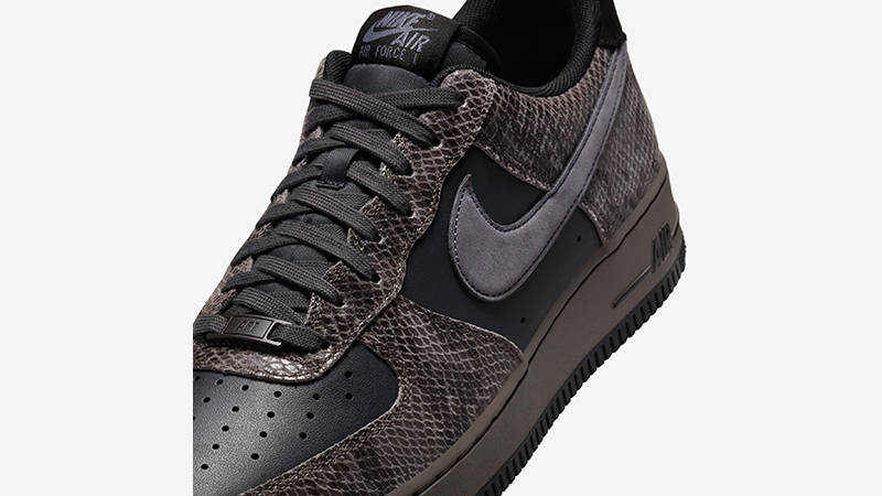 Nike Air Force 1 Low Snakeskin Black Purple HF2898-001 tongue