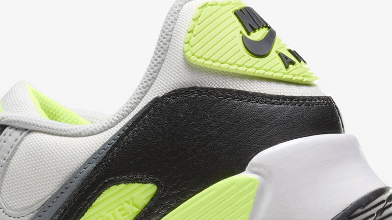 Nike Air Max 90 Gore-Tex Volt Closeup