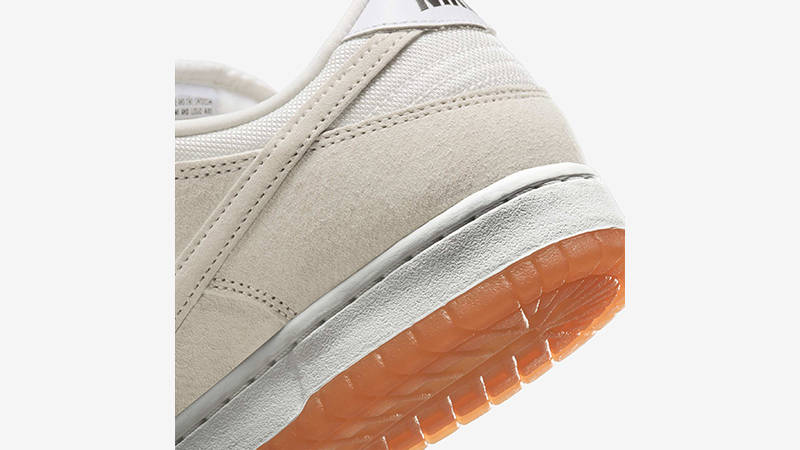 Nike SB Dunk Low Pale Ivory heel