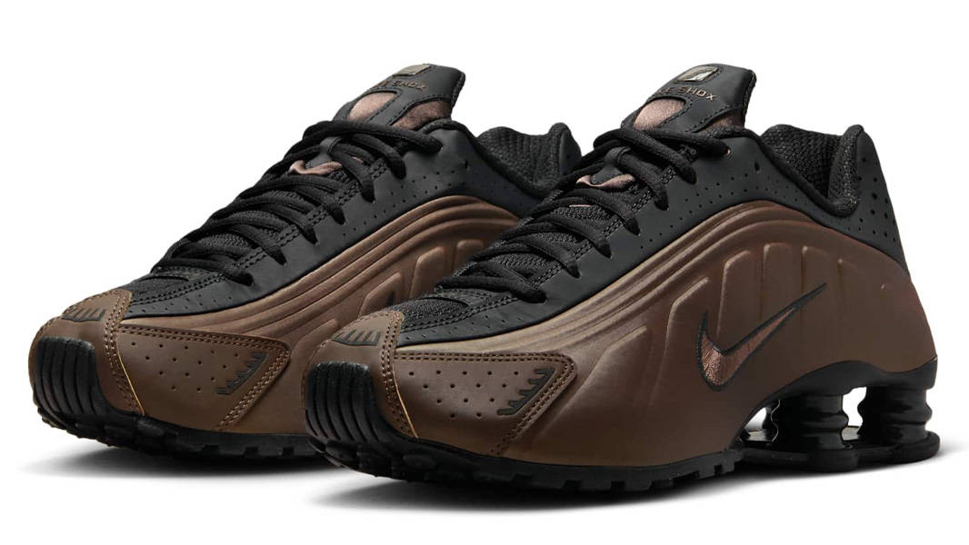 Nike Shox R4 Off Noir Ironstone Front