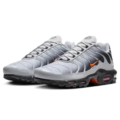 Nike TN Air Max Plus Wolf Grey Picante Red Front