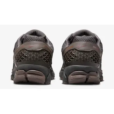 Nike Zoom Vomero 5 Cave Stone Back