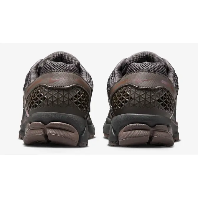 Nike Zoom Vomero 5 Cave Stone Back
