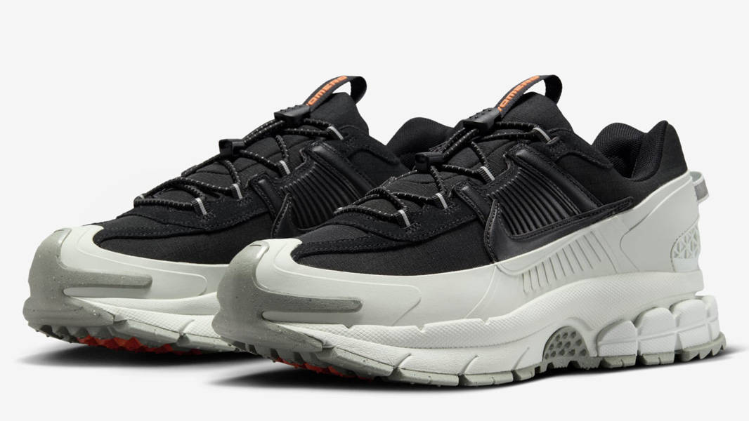 Nike Zoom Vomero 5 Roam Black Light Silver Front