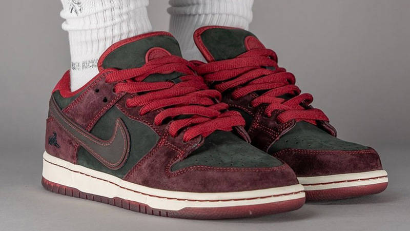 RIOT Skateshop x Nike SB Dunk Low Mahogany Red FZ1289-200 The