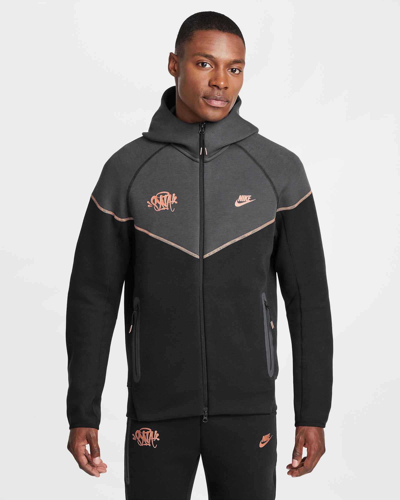 NIKE × Central Cee★ロゴ ジップアップフリースフーディー NIKE × Central Cee☆ロゴ ジップアップフリースフーディー