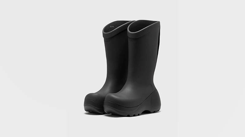 Crocs Hydra Boot Black Sand 210316-0LD front