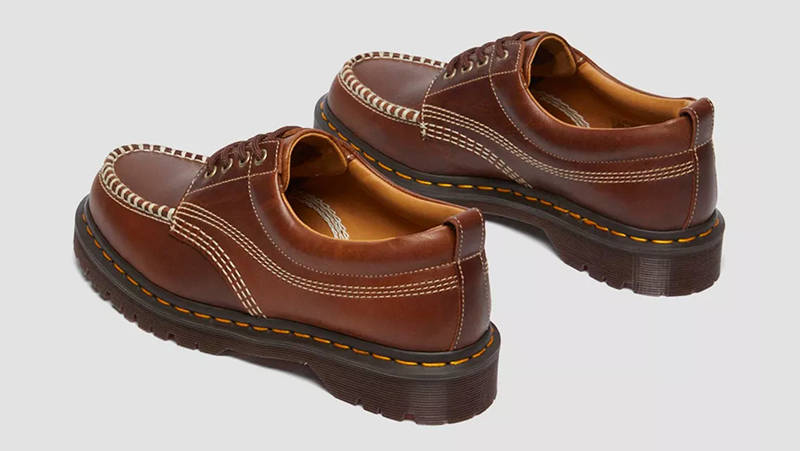 Dr. Martens Lowell Leather Moc Toe Butterscotch 31817243 Side 2