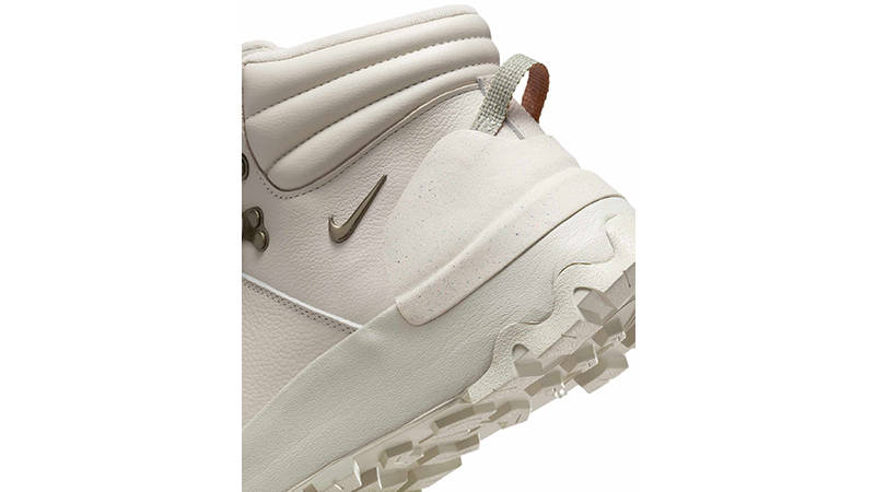 sneaker boots nike womens