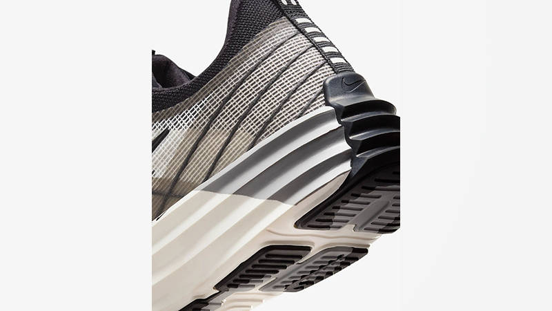 Nike Lunar Roam Summit White Black DV2440-102 heel