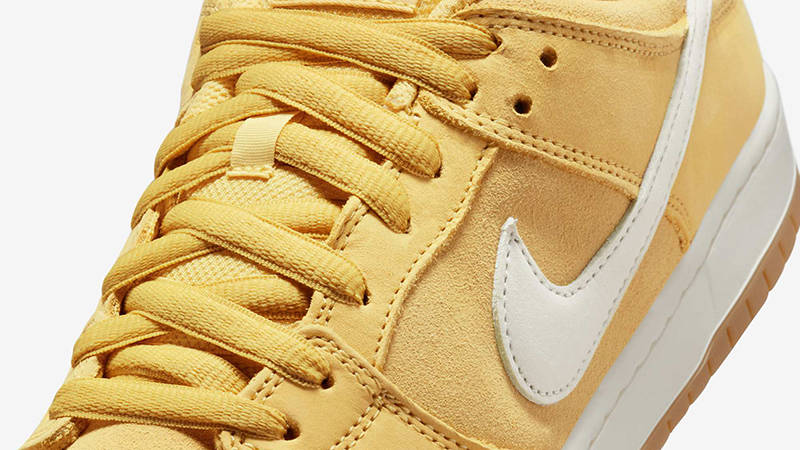 Nike SB Dunk Low Pro ISO Saturn Gold FJ1674-700 Detail
