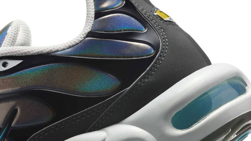 Nike TN Air Max Plus Iridescent Closeup
