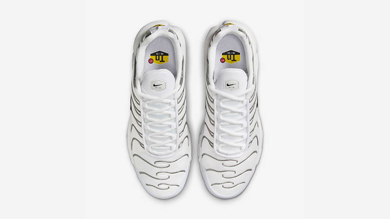 nike tn white metallic