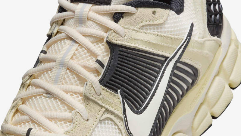 Nike Zoom Vomero 5 Alabaster Side Closeup