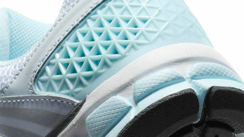 Nike Zoom Vomero 5 GS Glacier Blue Closeup