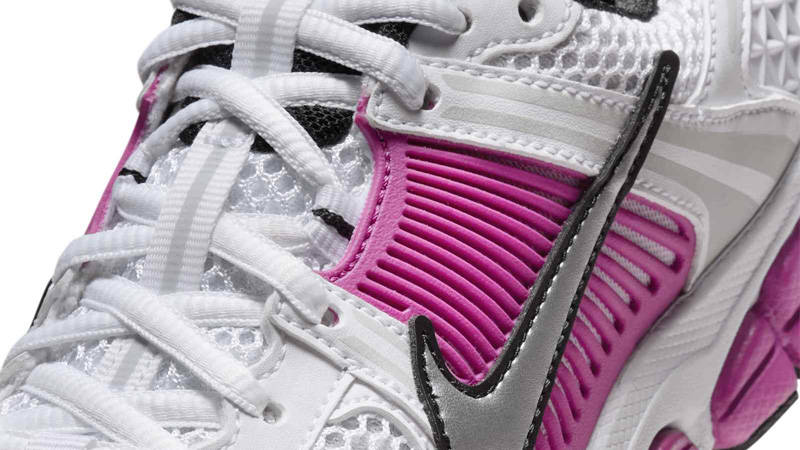 Nike Zoom Vomero 5 GS Hot Fuchsia Side Closeup