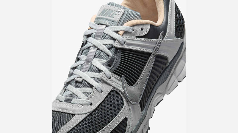 Nike Zoom Vomero 5 Smoke Grey HV5982-001 tongue