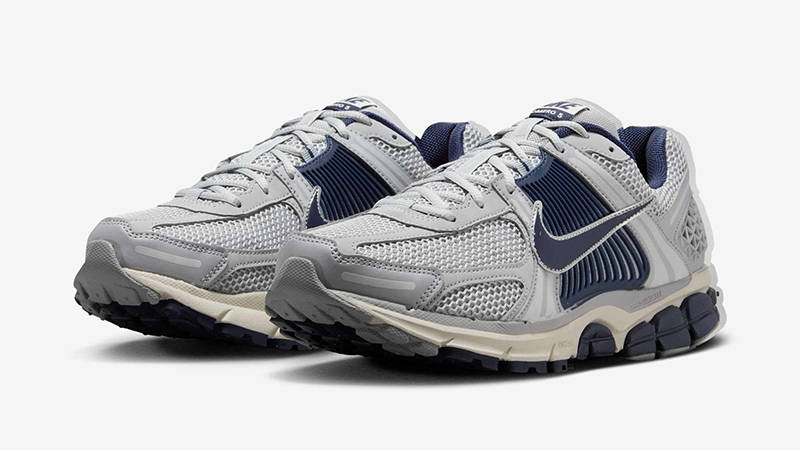 Nike Zoom Vomero 5 Yankees FB9149-003 front