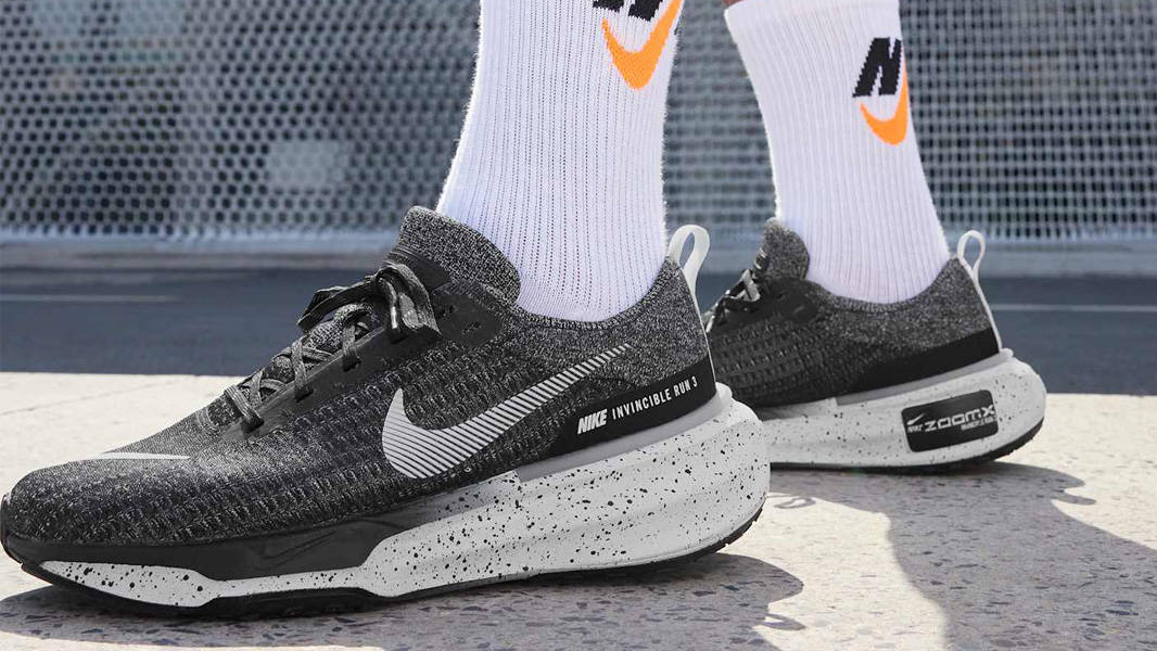 Nike ZoomX Invincible Run 3 Oreo On Foot