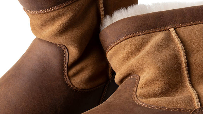 UGG Heritage Pull-On TrailGazer Boot Chestnut 1158213-CHE Detail 2