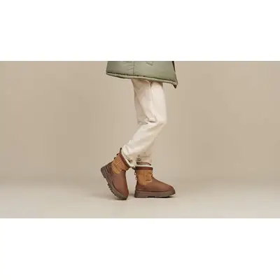 UGG Heritage Pull-On TrailGazer Boot Chestnut 1158213-CHE on feet