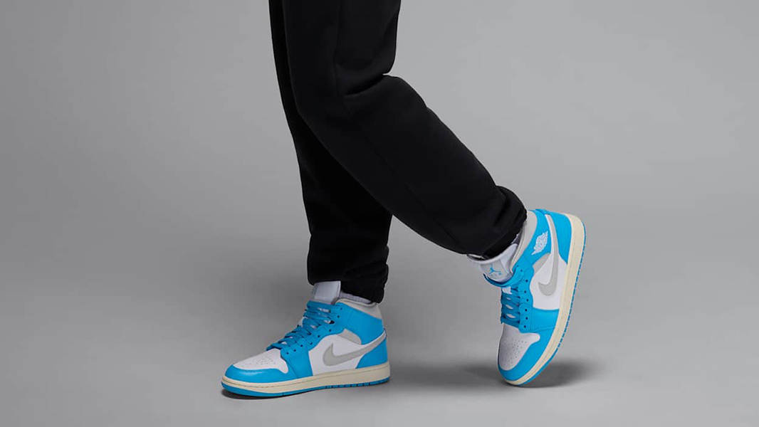Air Jordan 1 Mid Dark Powder Blue BQ6472-400 on feet