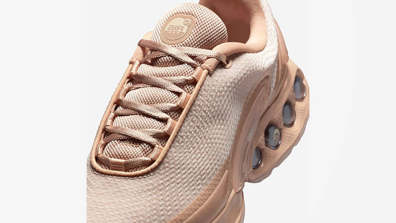 Isamaya Ffrench × Nike Air Max Dn Beige HQ3837-201 tongue