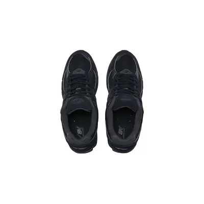 New Balance 2002R Triple Black Suede U2002RBL middle