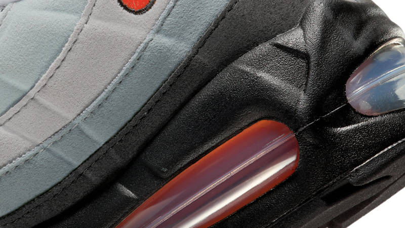 Nike Air Max 95 OG Mandarin Closeup