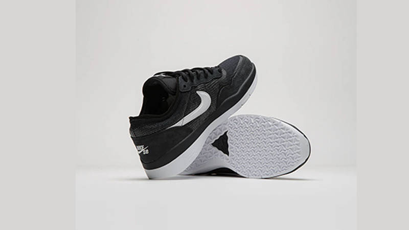 Nike SB PS8 Black White side