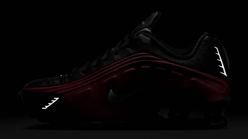 Nike Shox R4 Black Team Red AR3565-009 in dark