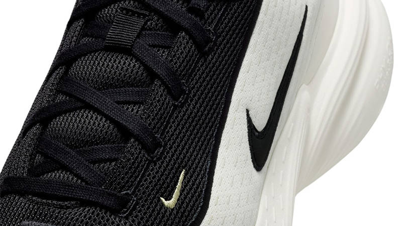 Nike Uplift SC Sail Black Detail