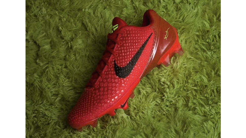 Nike Vapor Edge Kobe 6 Grinch Mismatch from top