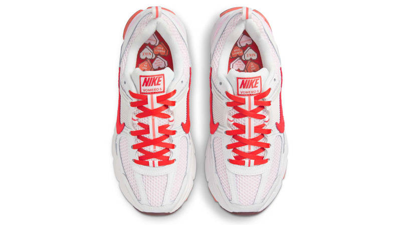Nike Zoom Vomero 5 GS Valentines Day Middle