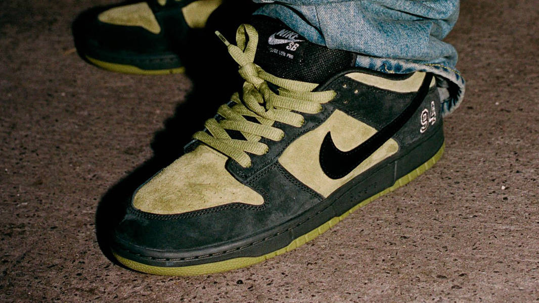 Supreme × Nike SB Dunk Low Camper Green Supreme Nike SB Dunk Low Camper Green HQ8487-300 Info