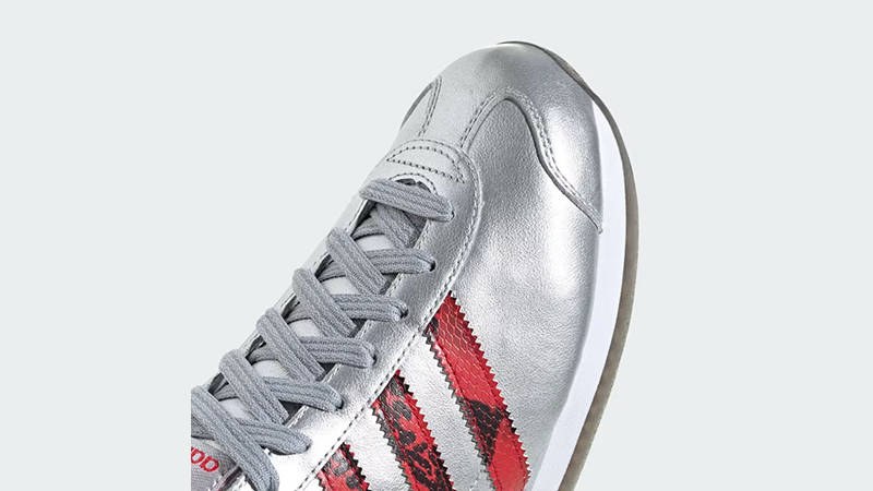adidas Country Japan Silver Metallic Scarlet JP7088 toe