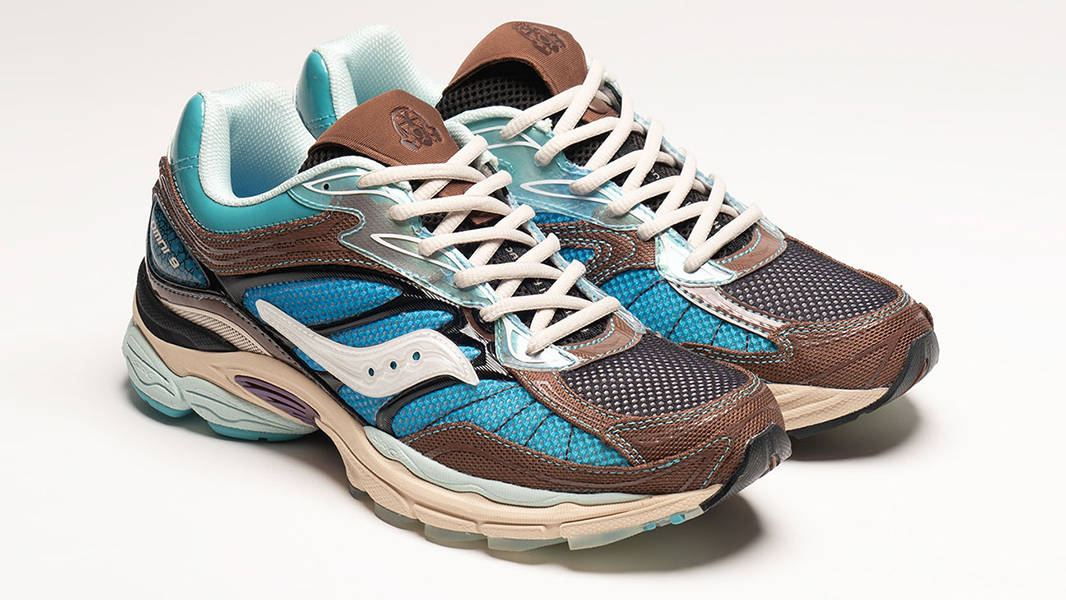 Footpatrol x Saucony ProGrid Omni 9 Blue S70923-1 Side