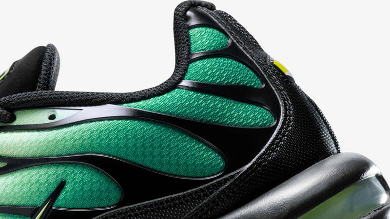Nike TN Air Max Plus Black Volt Green Closeup